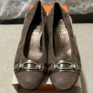 AGL Attilio Giusti Leombruni Bar Wedge Pumps Ginger Shimmer Suede Size 38 1/2